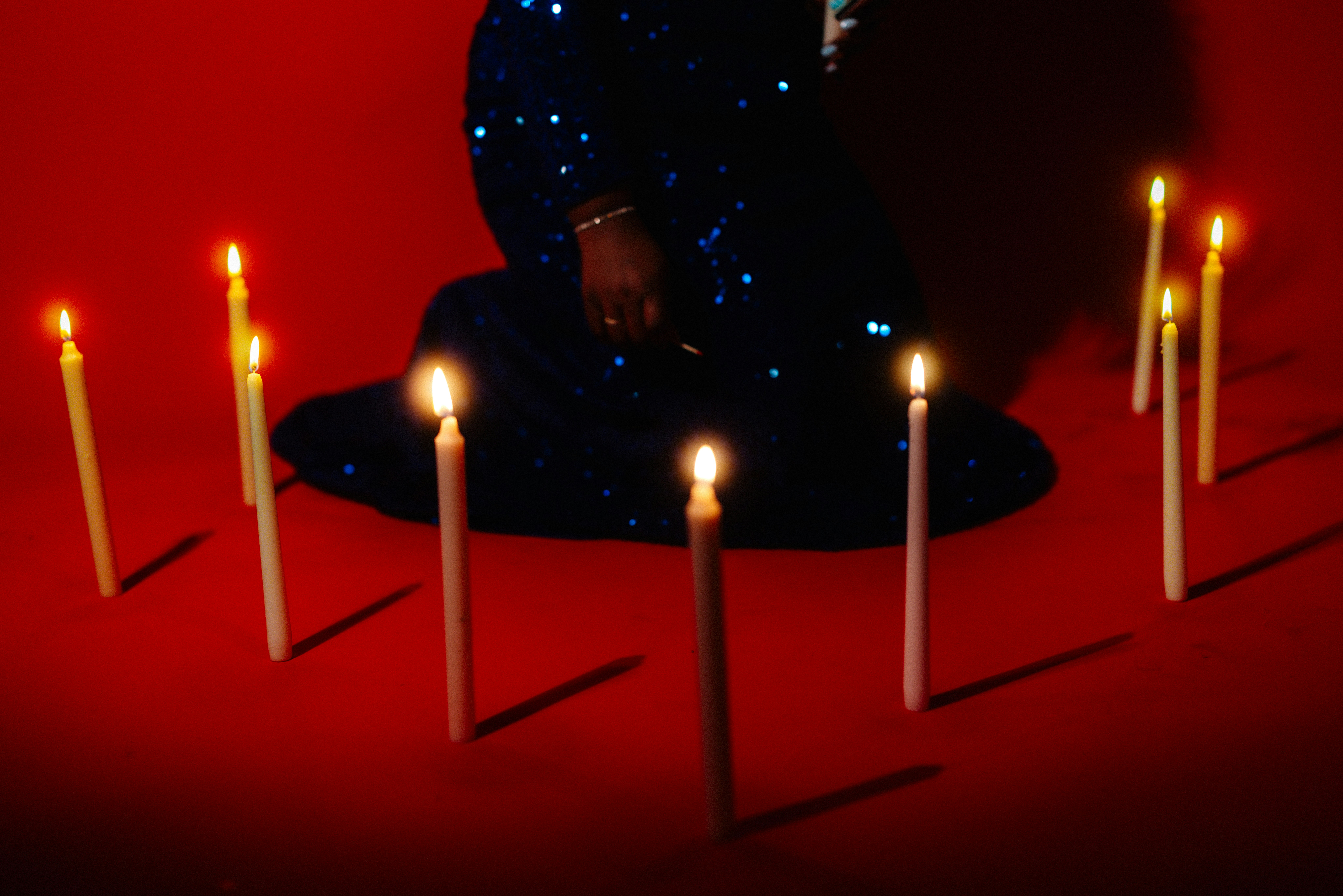 Cerchio di candele rituali